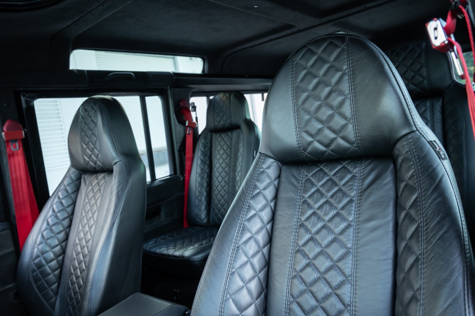 Land-Rover-Defender-1993-SUV-26