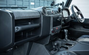 Land-Rover-Defender-1993-SUV-27