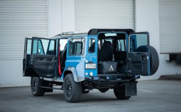 Land-Rover-Defender-1993-SUV-28