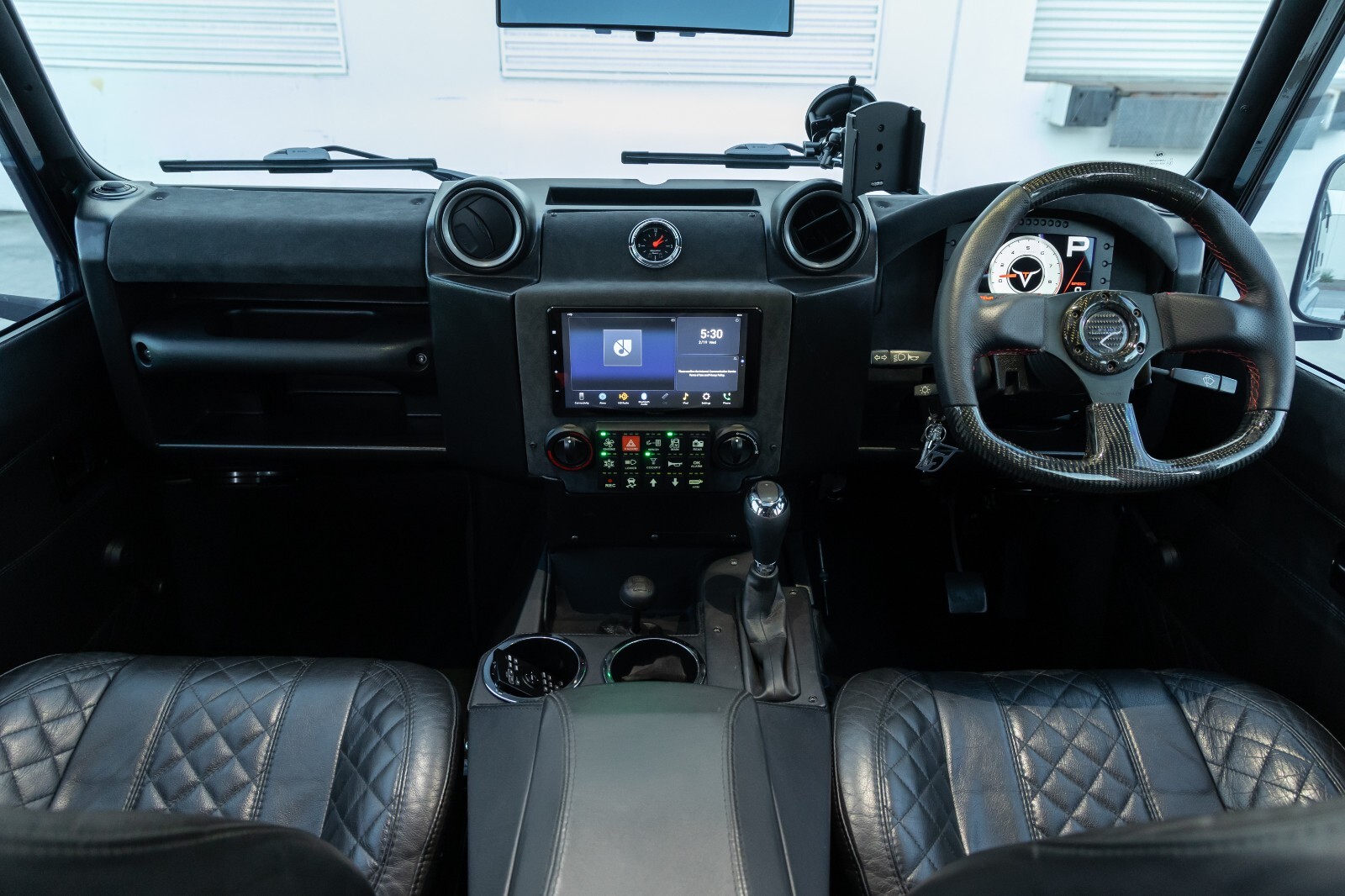 Land-Rover-Defender-1993-SUV-31