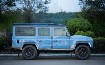 Land-Rover-Defender-1993-SUV-4