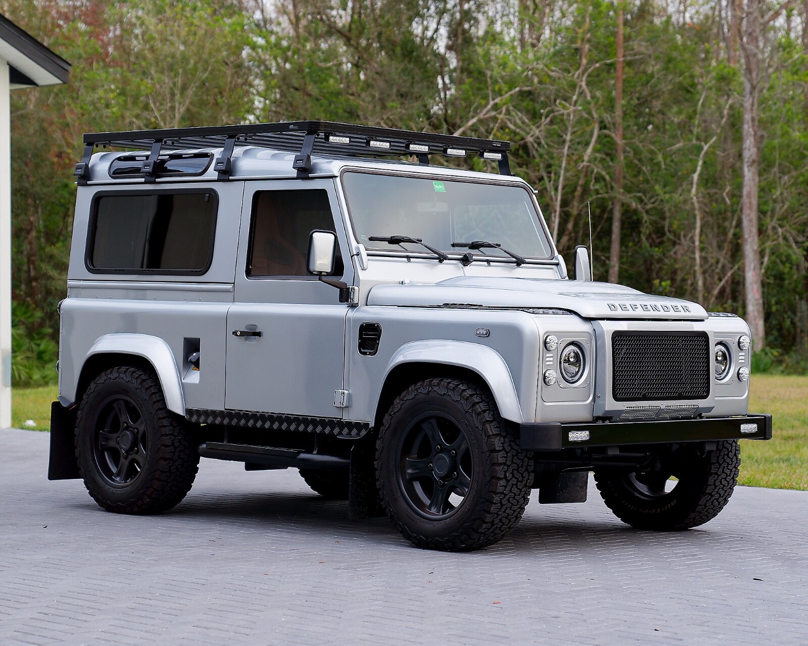 Land-Rover-Defender-1994-1