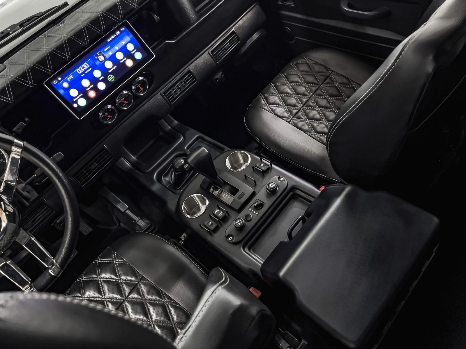 Land-Rover-Defender-1994-13
