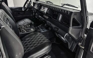 Land-Rover-Defender-1994-15