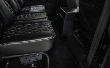 Land-Rover-Defender-1994-21