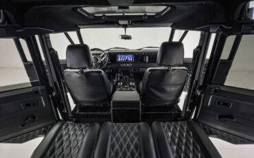 Land-Rover-Defender-1994-25