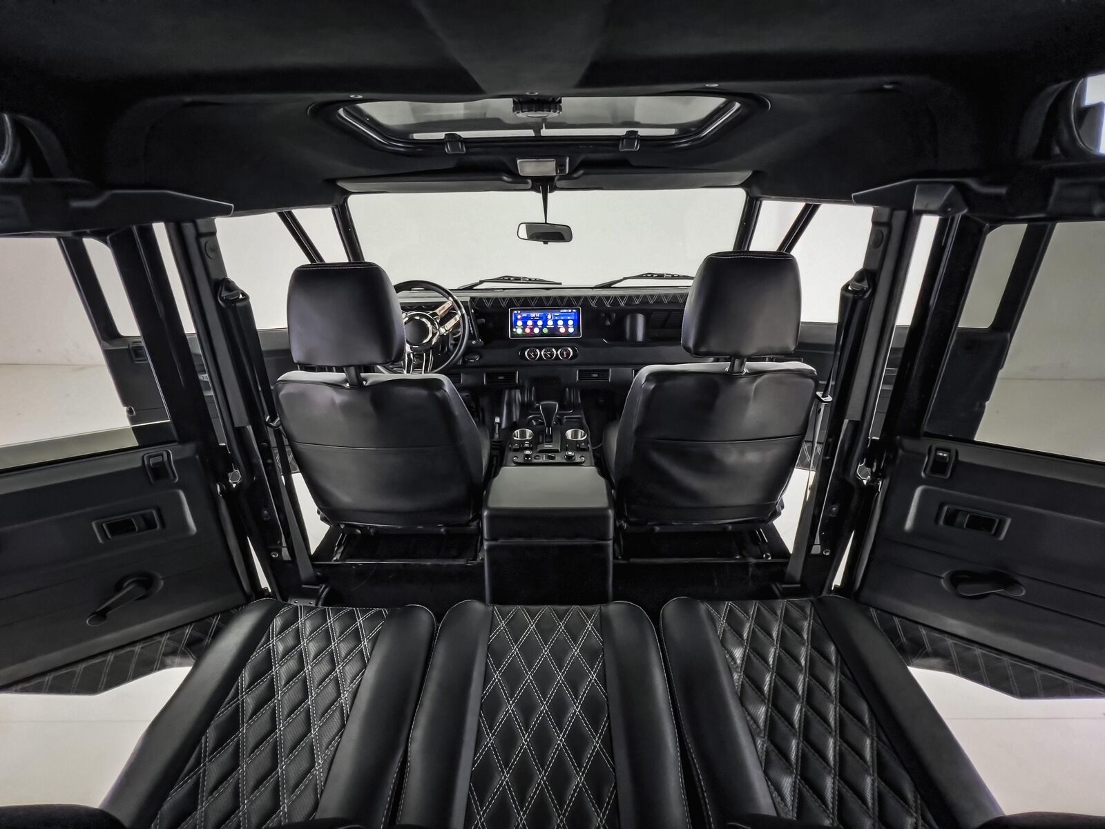 Land-Rover-Defender-1994-25