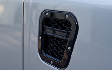 Land-Rover-Defender-1994-30