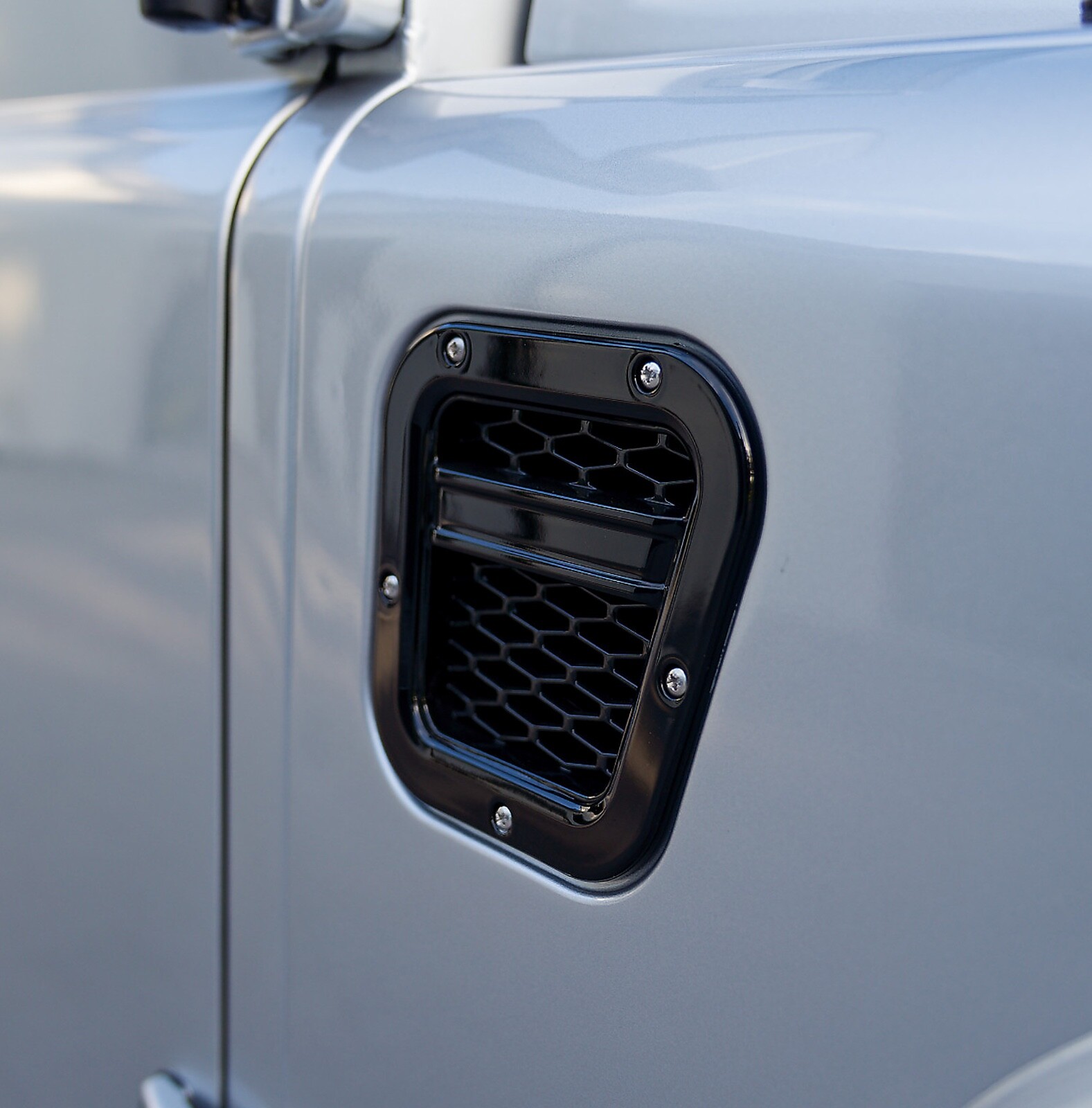 Land-Rover-Defender-1994-30