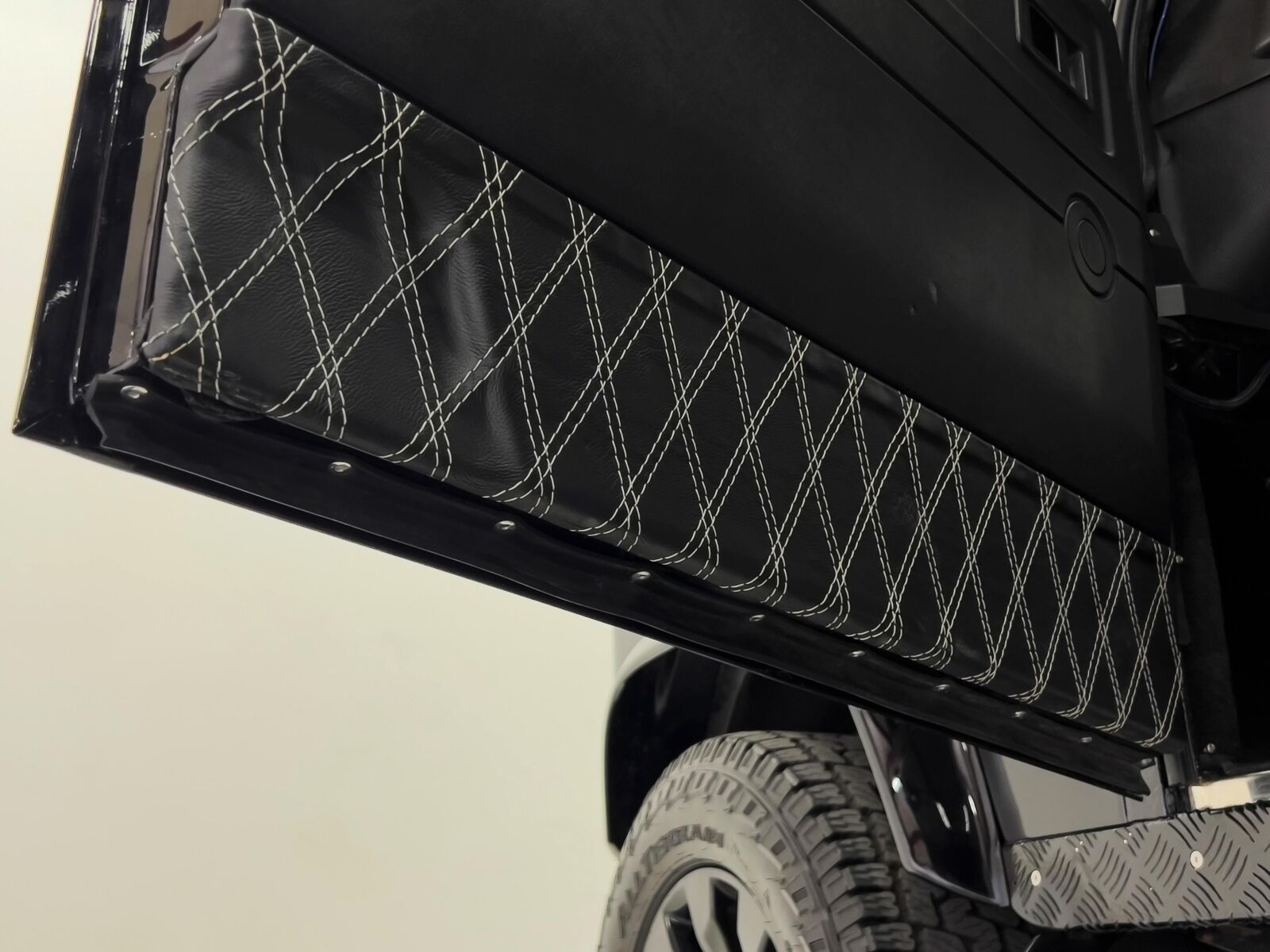 Land-Rover-Defender-1994-32