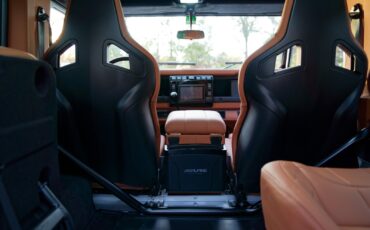 Land-Rover-Defender-1994-4