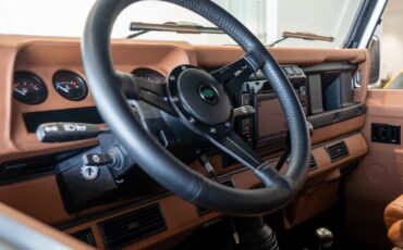 Land-Rover-Defender-1994-6