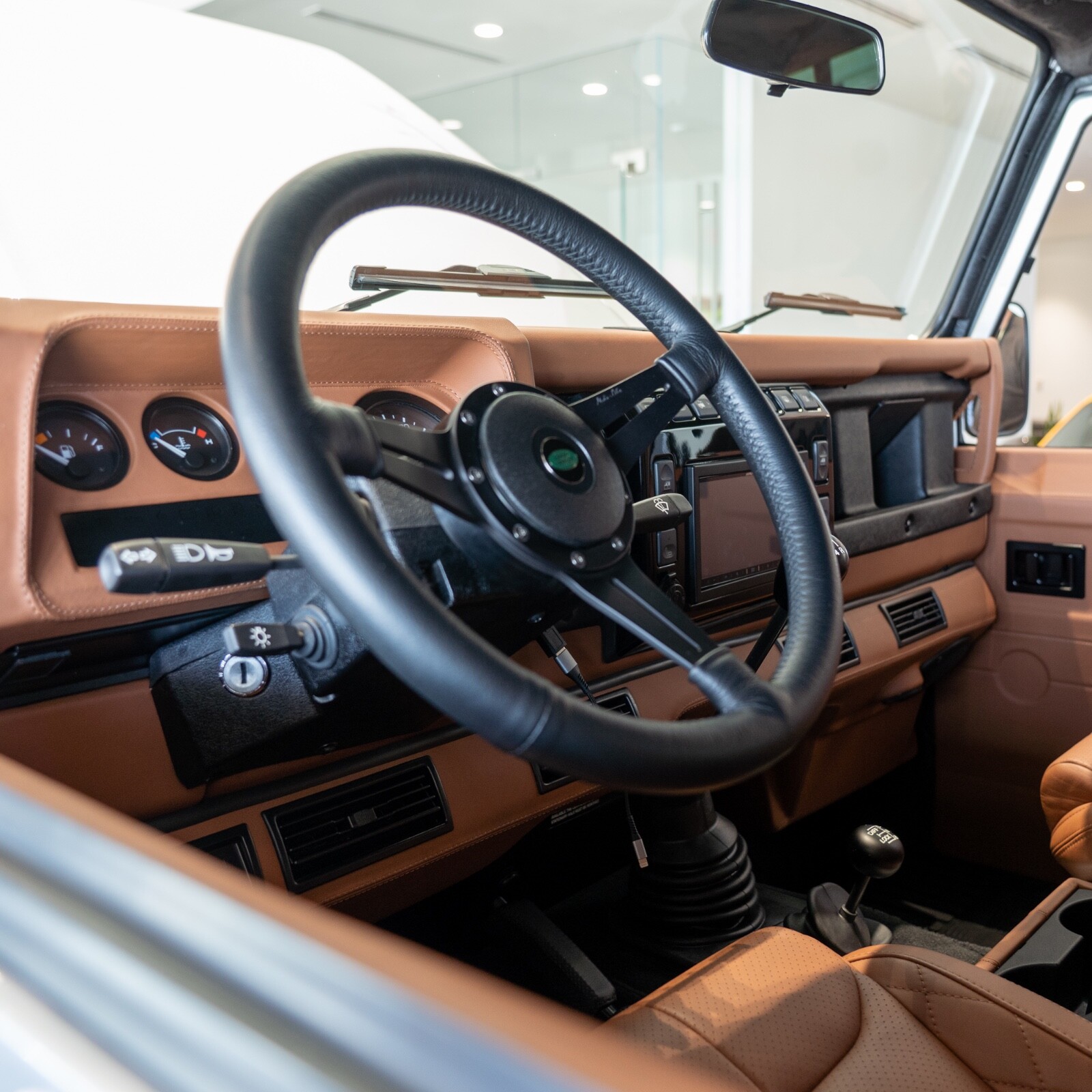 Land-Rover-Defender-1994-6
