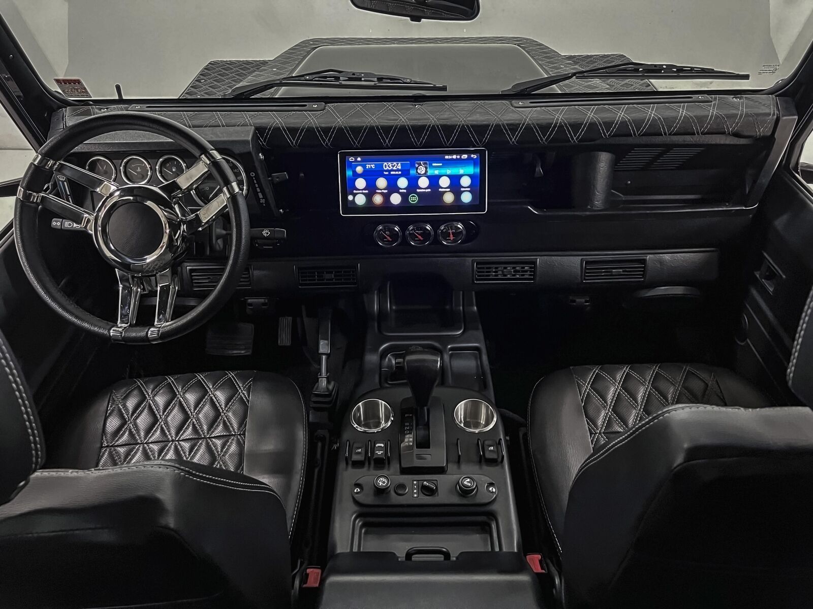 Land-Rover-Defender-1994-8