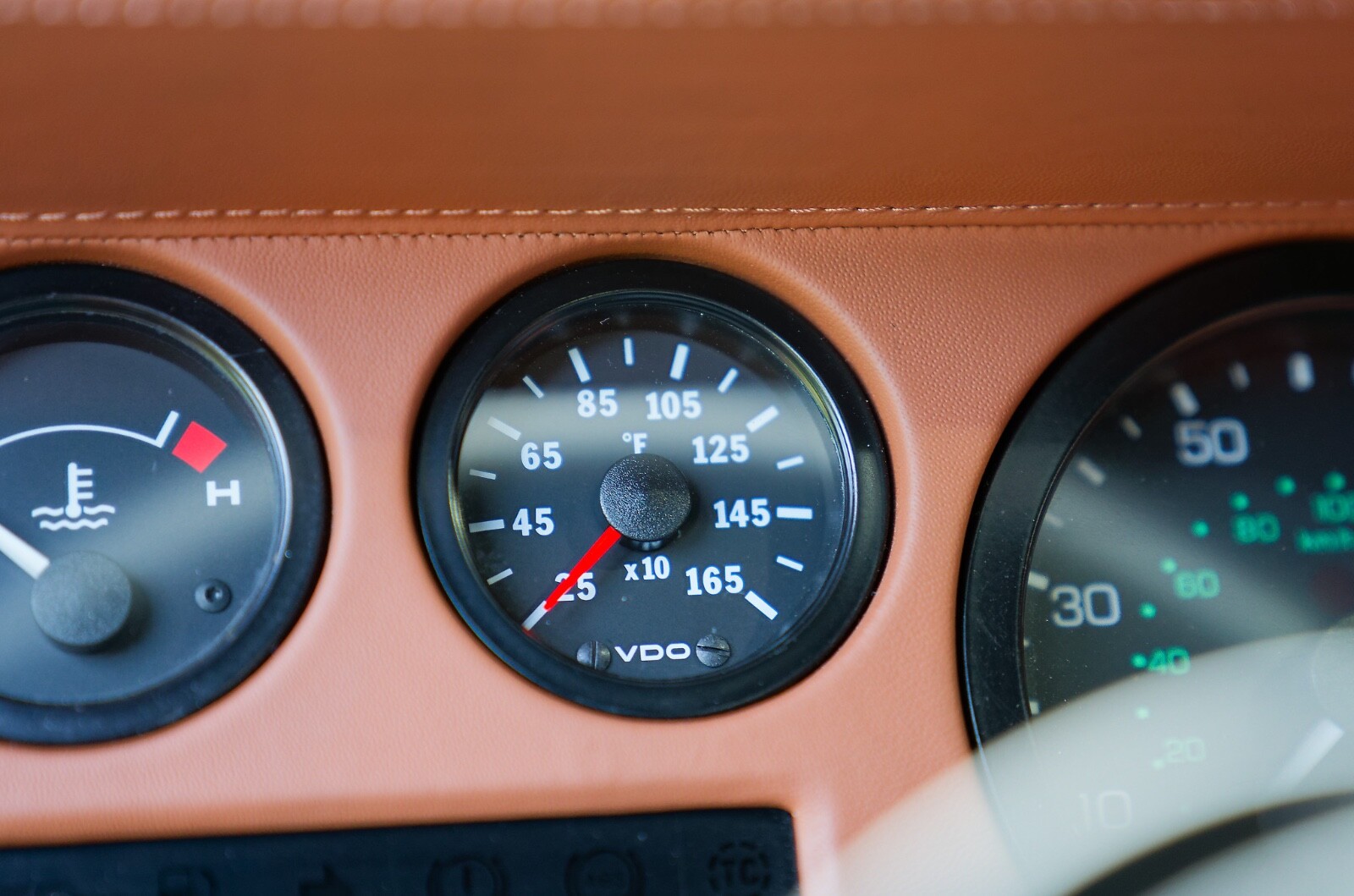 Land-Rover-Defender-1994-9