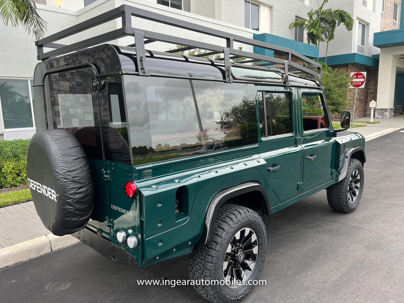 Land-Rover-Defender-1994-SUV-1