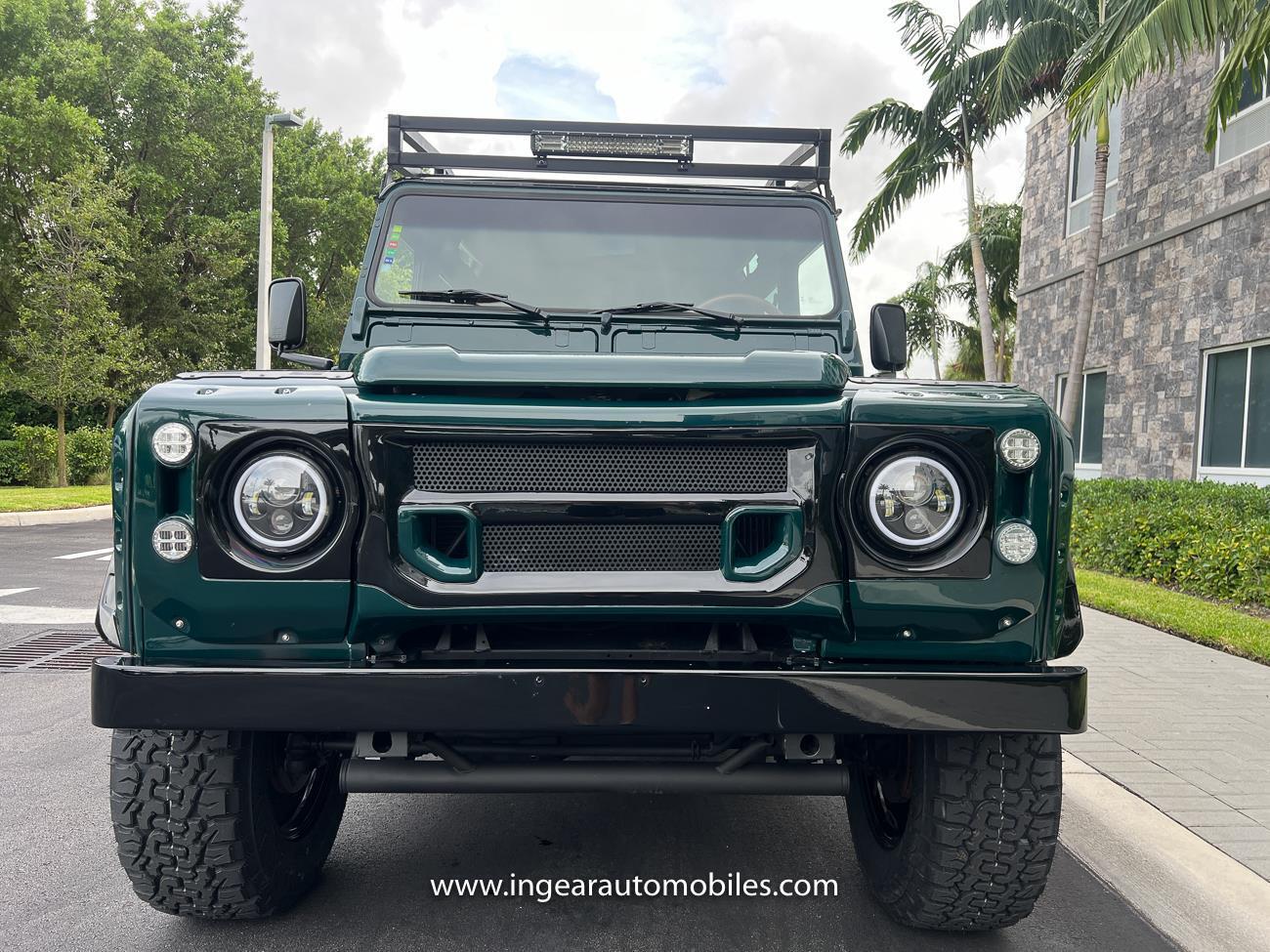 Land-Rover-Defender-1994-SUV-12