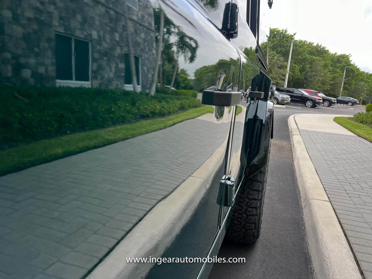 Land-Rover-Defender-1994-SUV-22