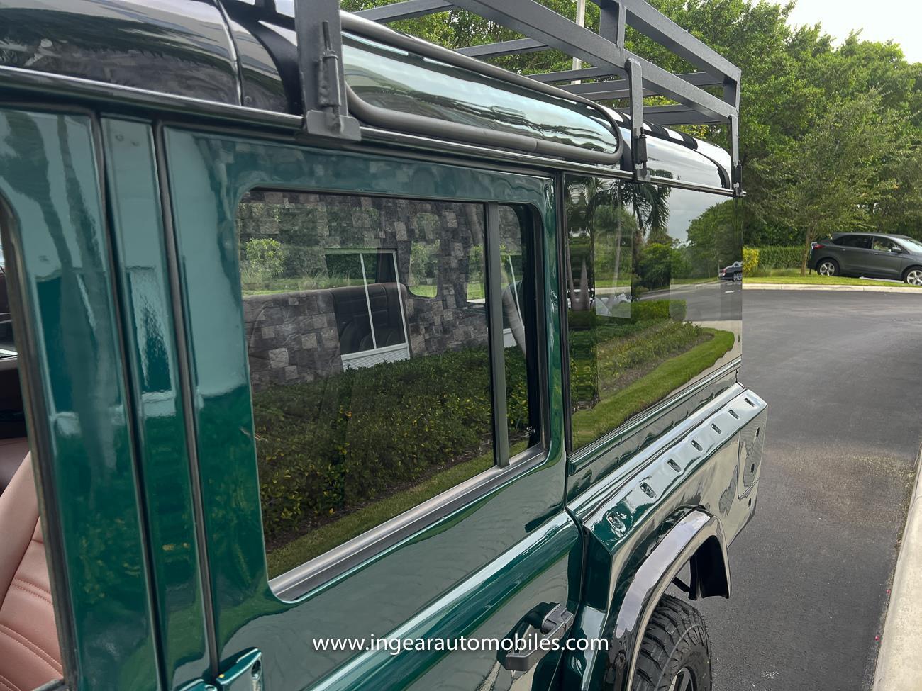 Land-Rover-Defender-1994-SUV-24