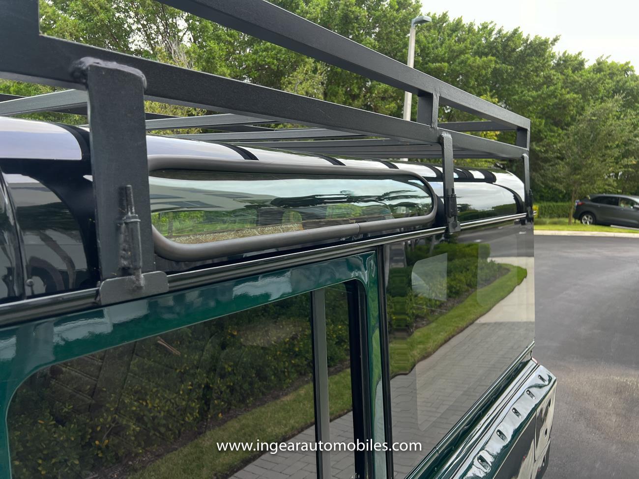 Land-Rover-Defender-1994-SUV-25