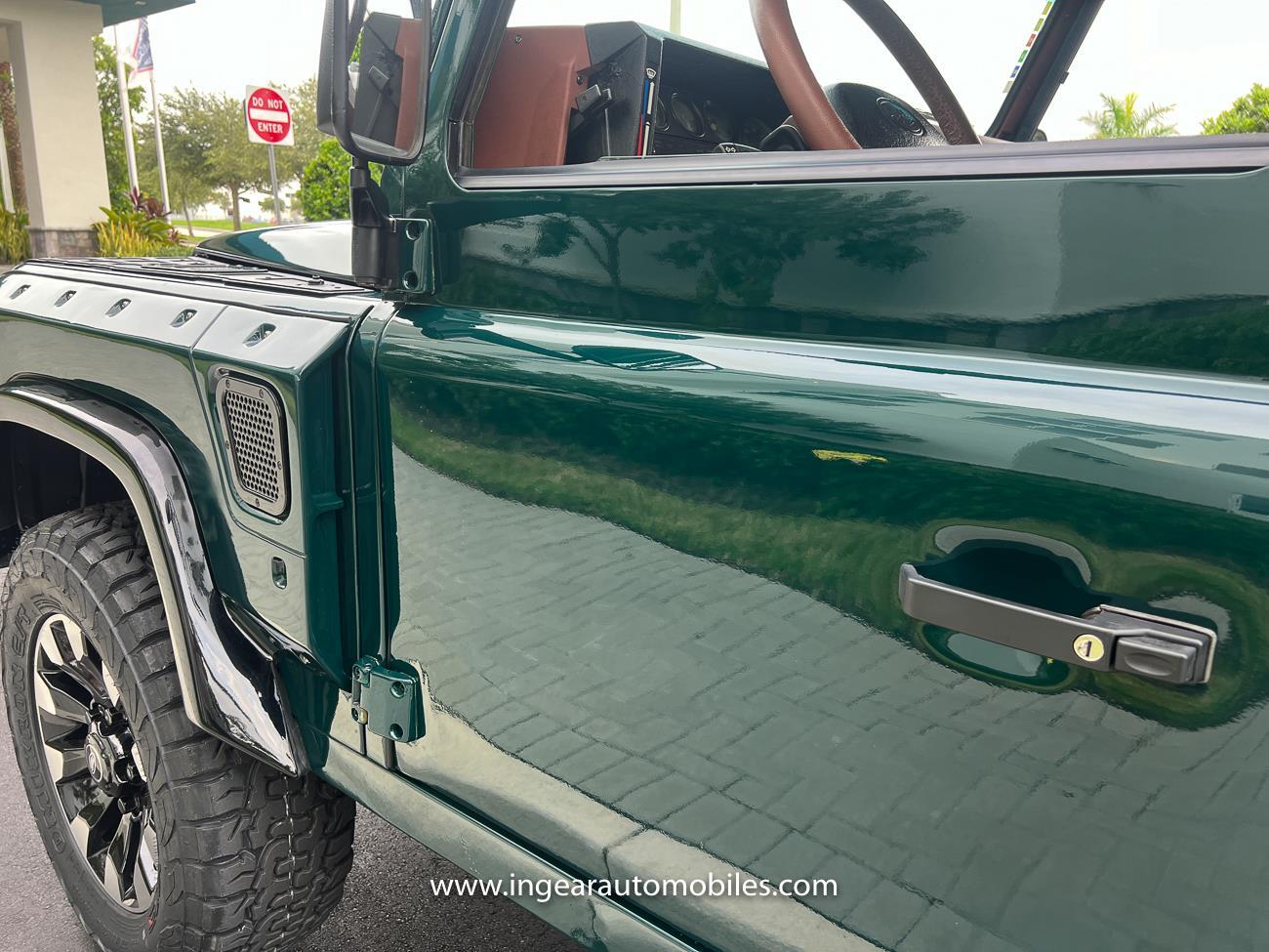 Land-Rover-Defender-1994-SUV-27
