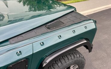 Land-Rover-Defender-1994-SUV-36