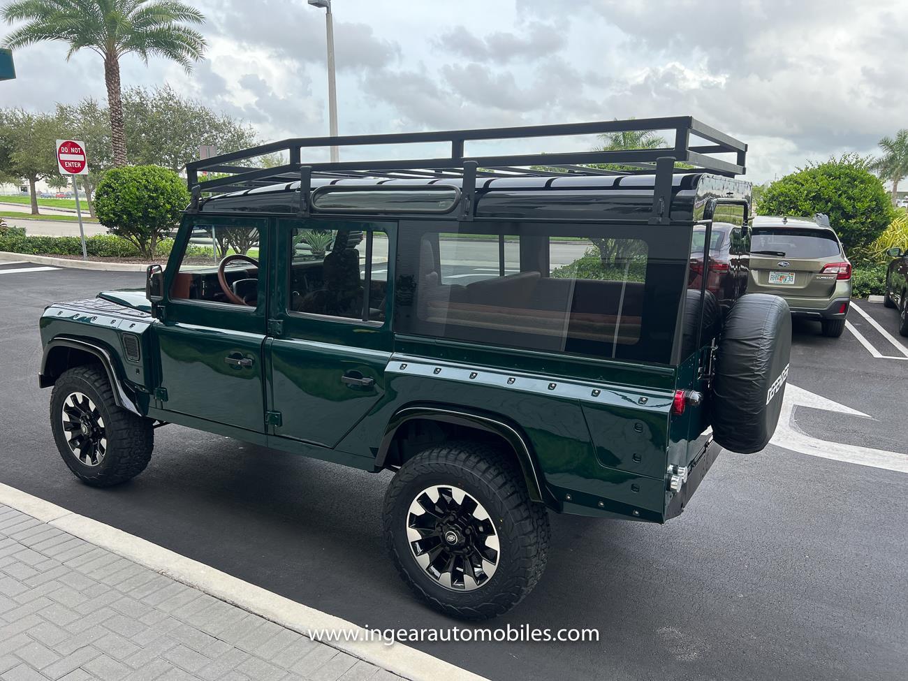 Land-Rover-Defender-1994-SUV-8