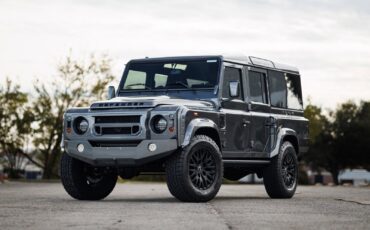 Land-Rover-Defender-1995-SUV-1