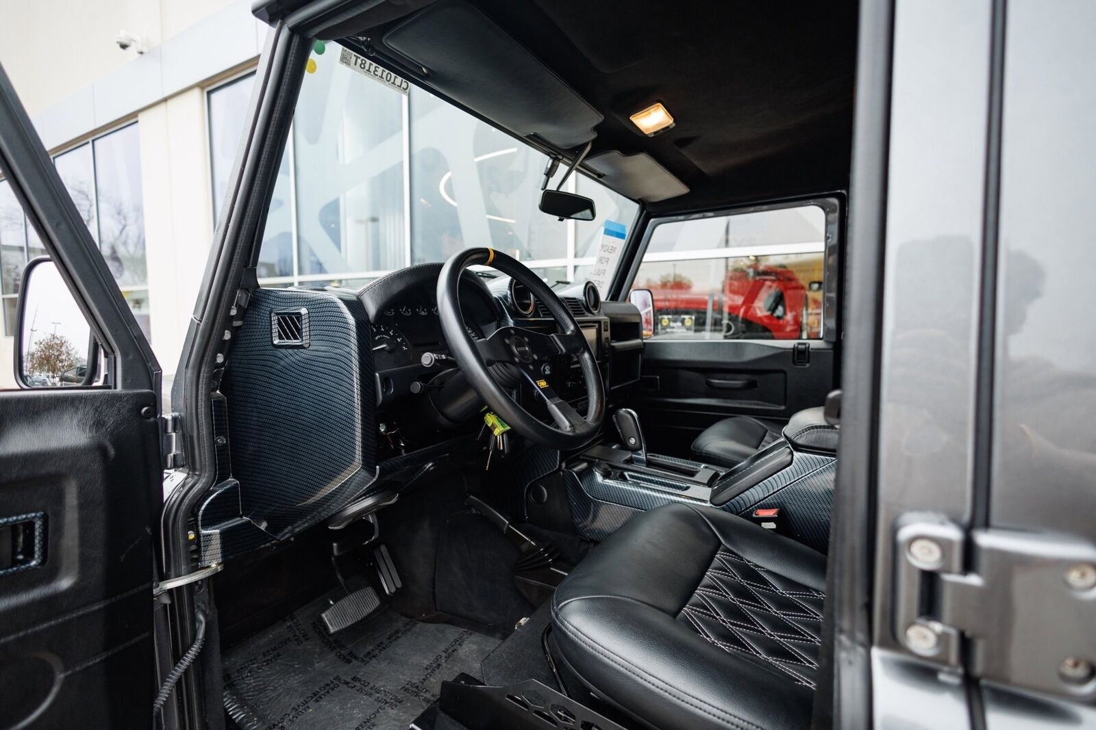 Land-Rover-Defender-1995-SUV-14