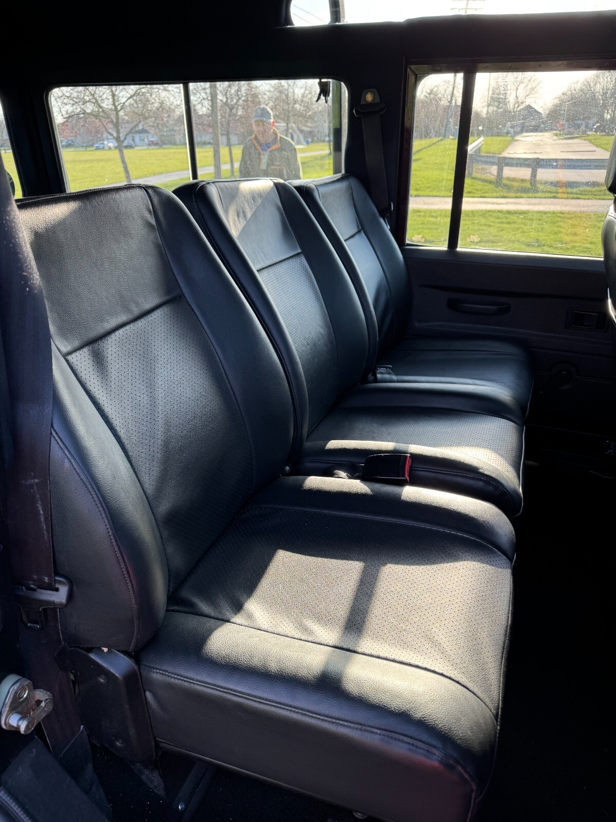 Land-Rover-Defender-1995-SUV-14