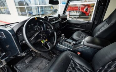 Land-Rover-Defender-1995-SUV-15