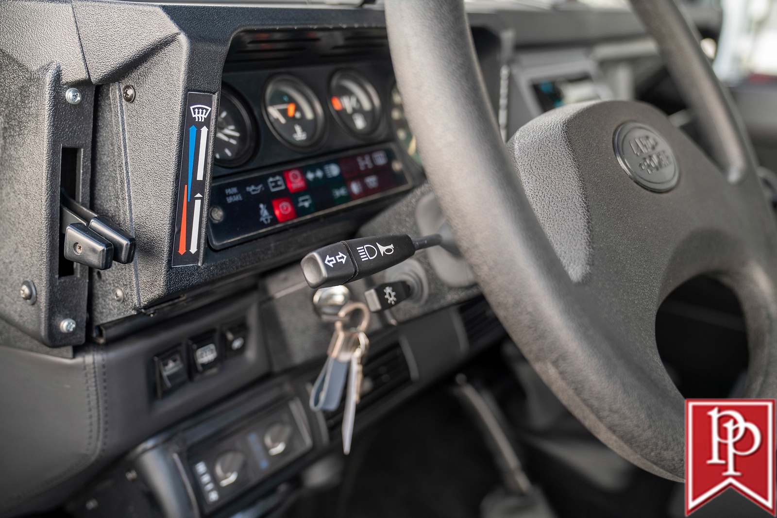 Land-Rover-Defender-1995-SUV-20