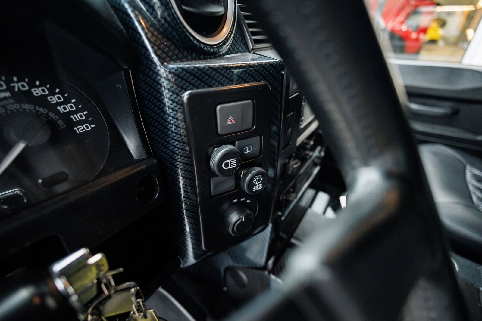 Land-Rover-Defender-1995-SUV-23