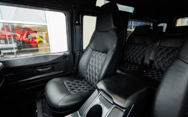 Land-Rover-Defender-1995-SUV-26