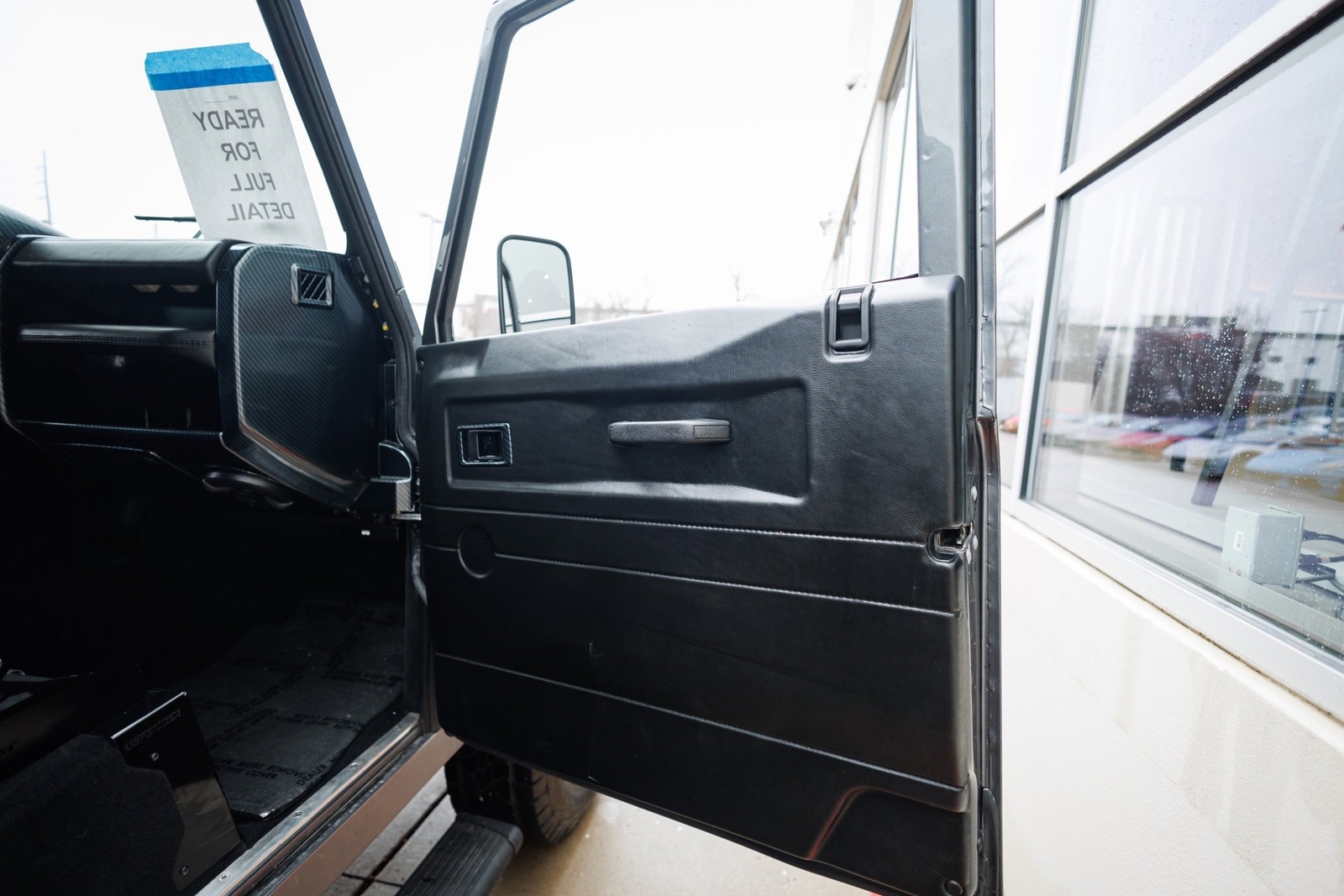 Land-Rover-Defender-1995-SUV-27