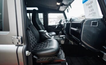 Land-Rover-Defender-1995-SUV-28