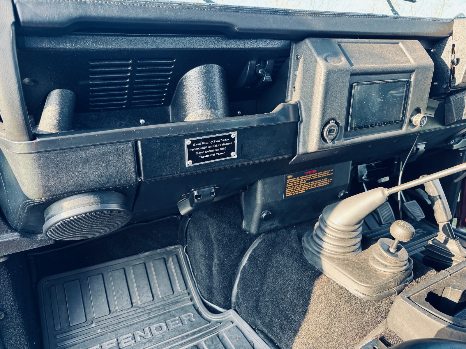 Land-Rover-Defender-1995-SUV-3