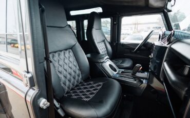 Land-Rover-Defender-1995-SUV-31