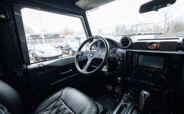 Land-Rover-Defender-1995-SUV-35