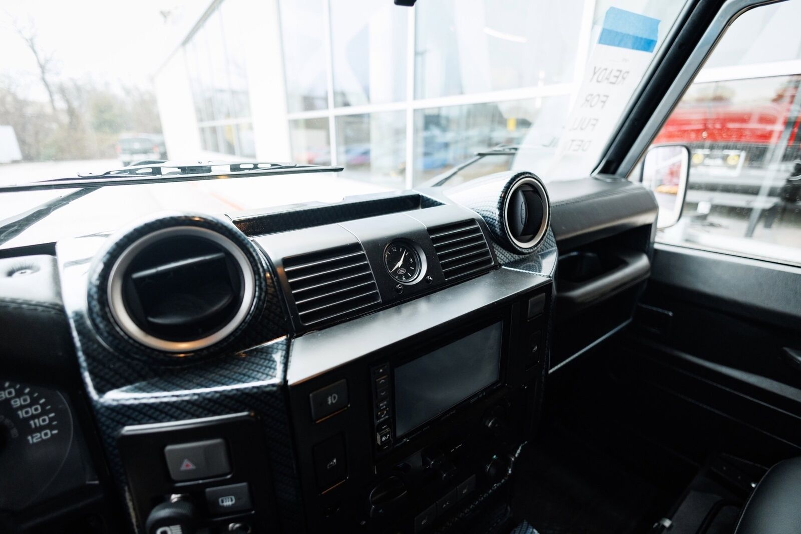 Land-Rover-Defender-1995-SUV-38