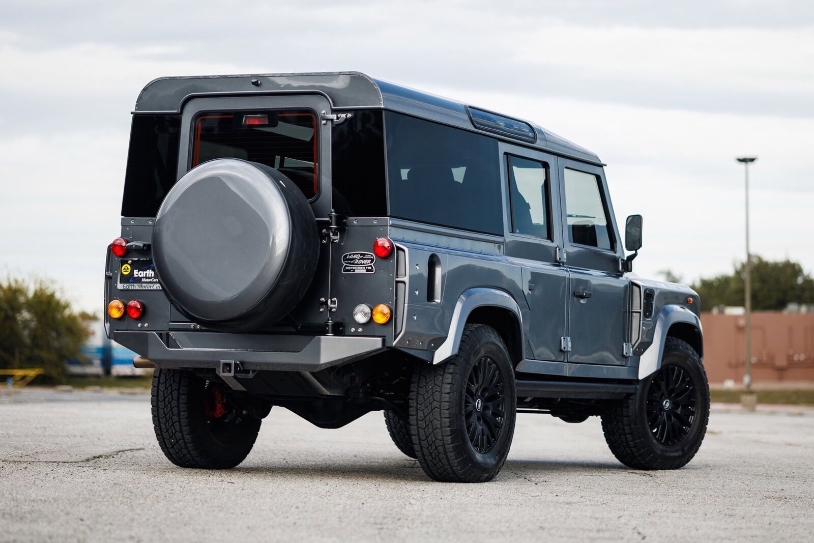 Land-Rover-Defender-1995-SUV-6