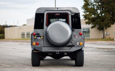 Land-Rover-Defender-1995-SUV-8