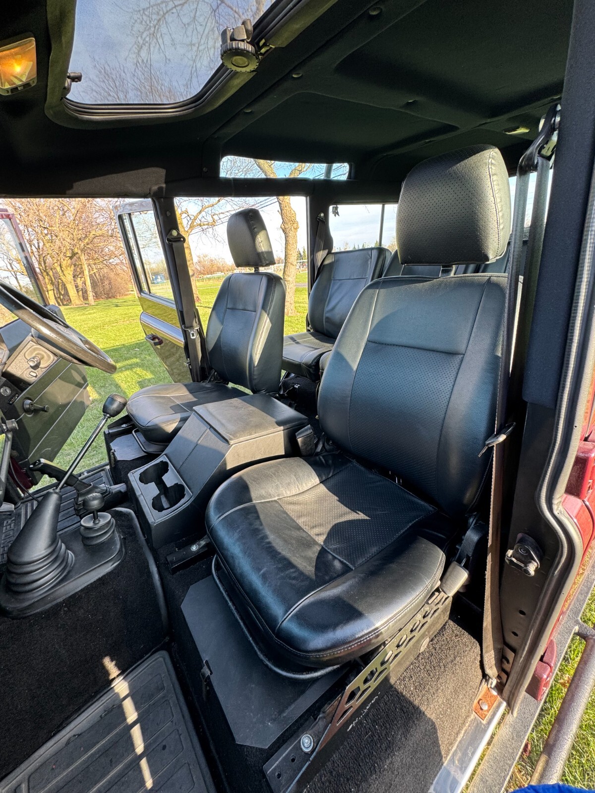 Land-Rover-Defender-1995-SUV-9