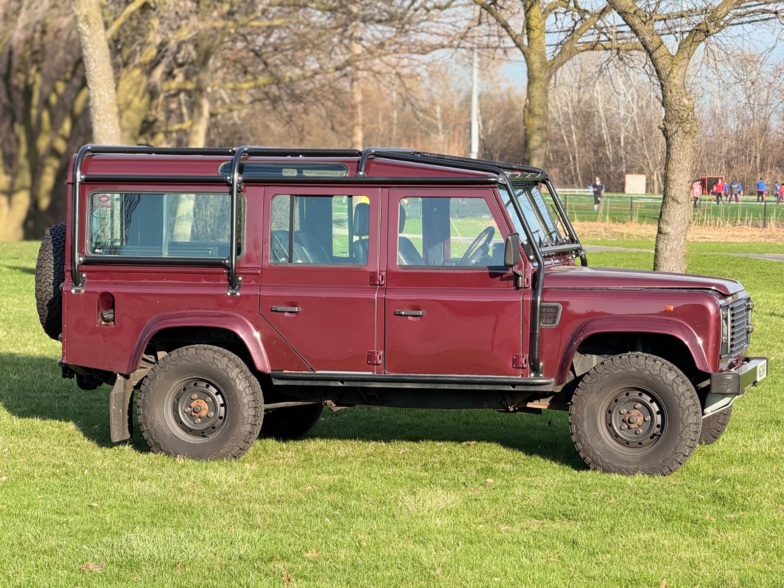 Land-Rover-Defender-1995-SUV