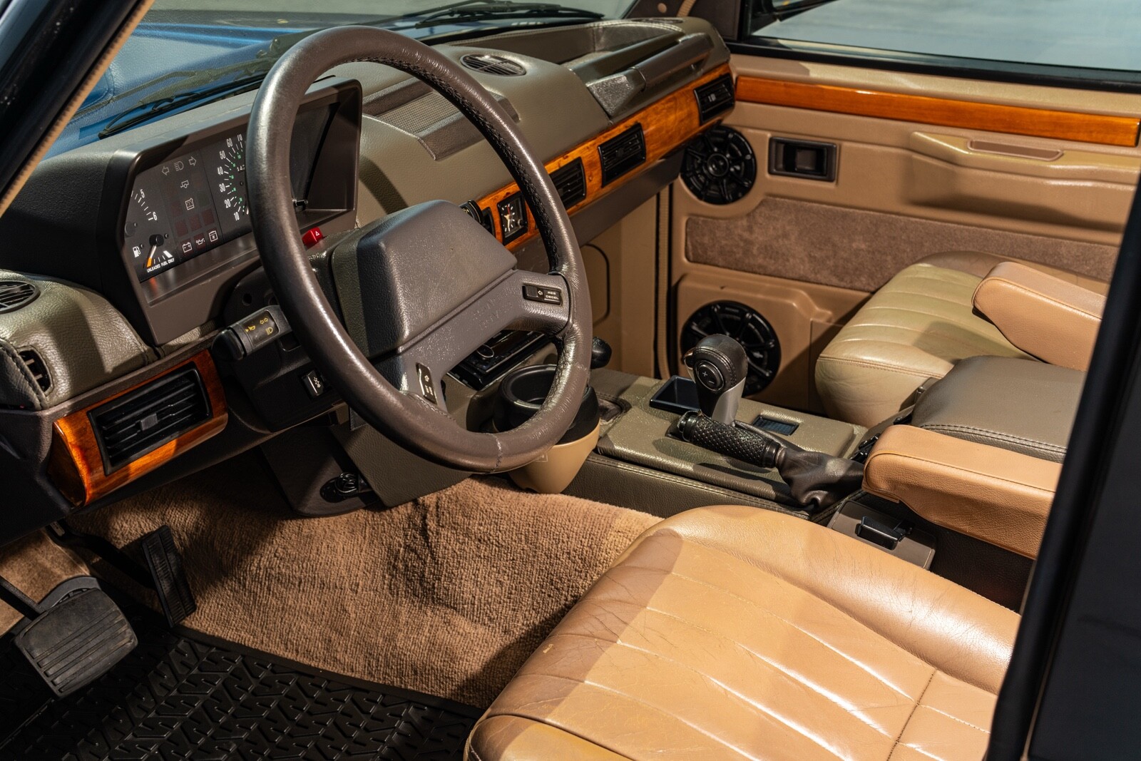 Land-Rover-Range-Rover-1990-27