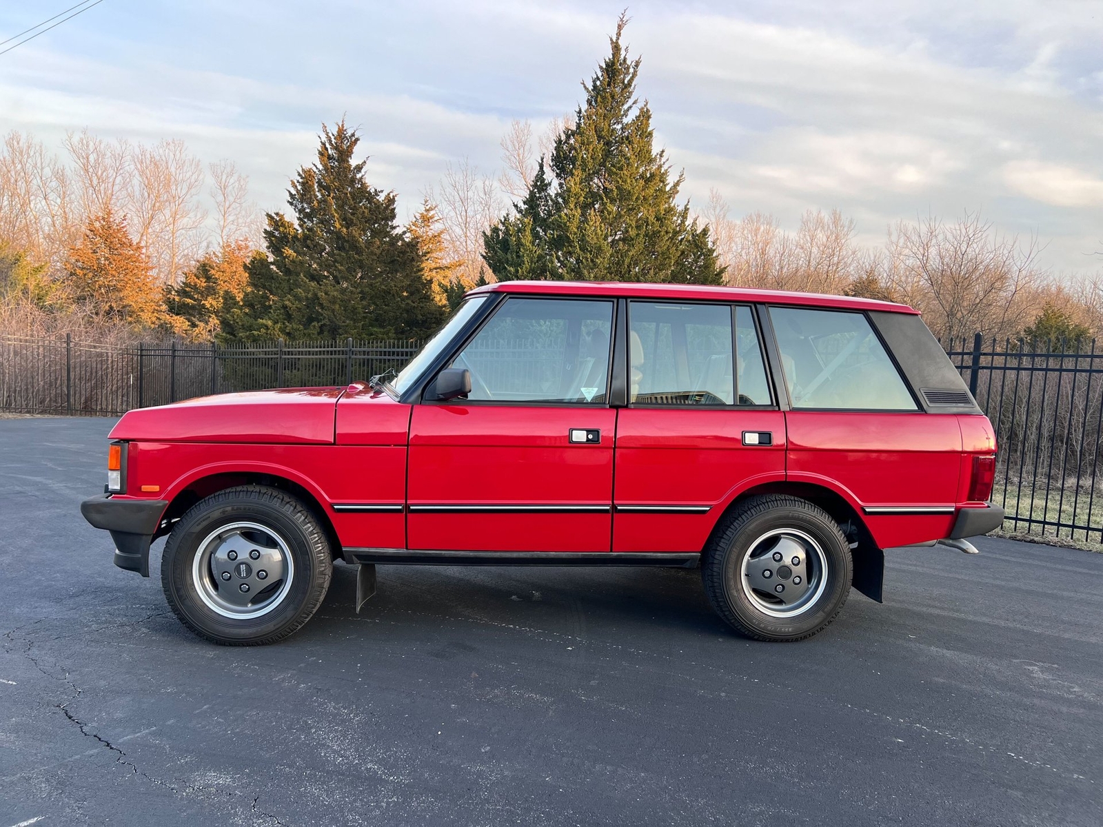 Land-Rover-Range-Rover-1990-SUV-1
