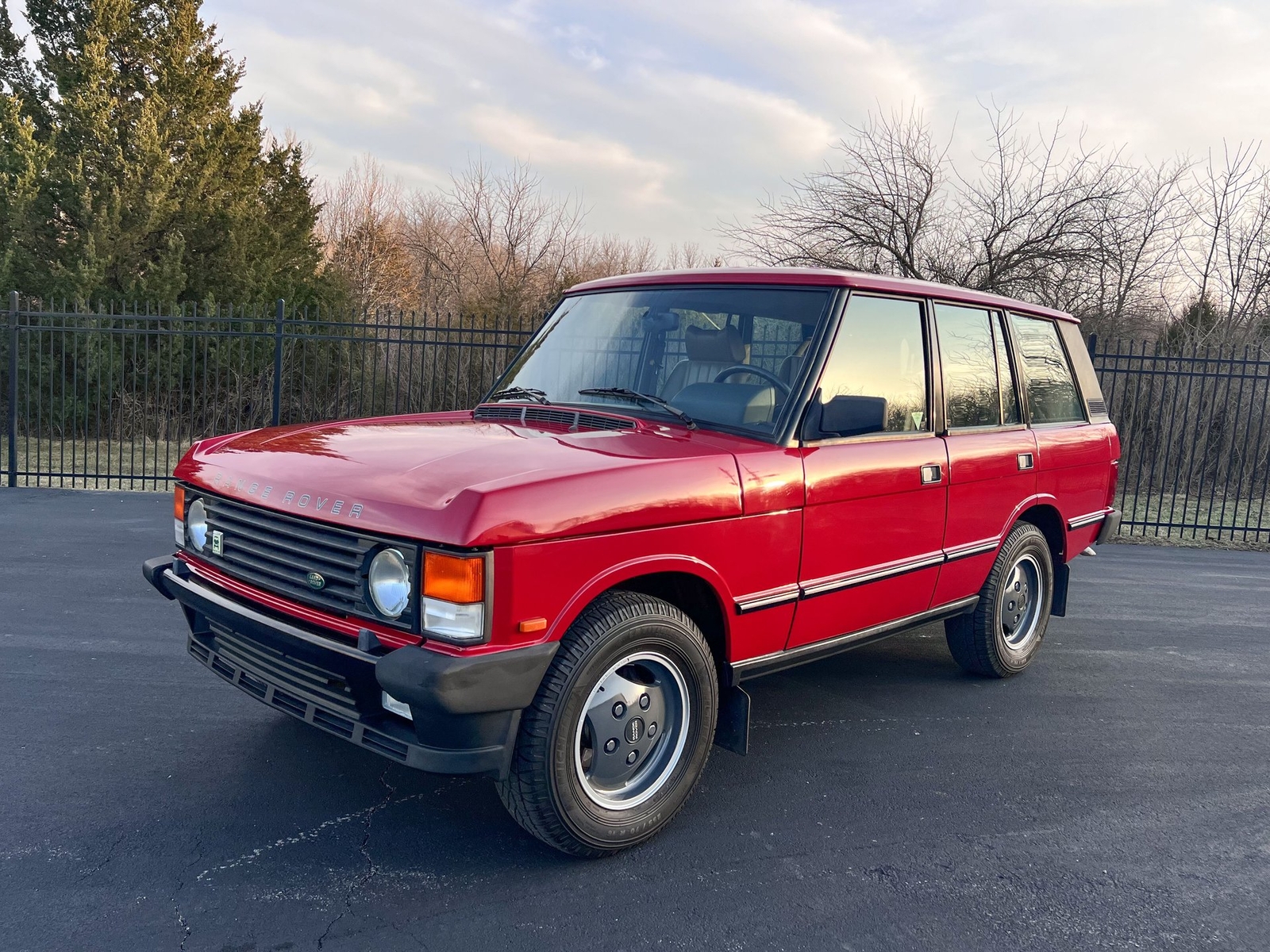 Land-Rover-Range-Rover-1990-SUV