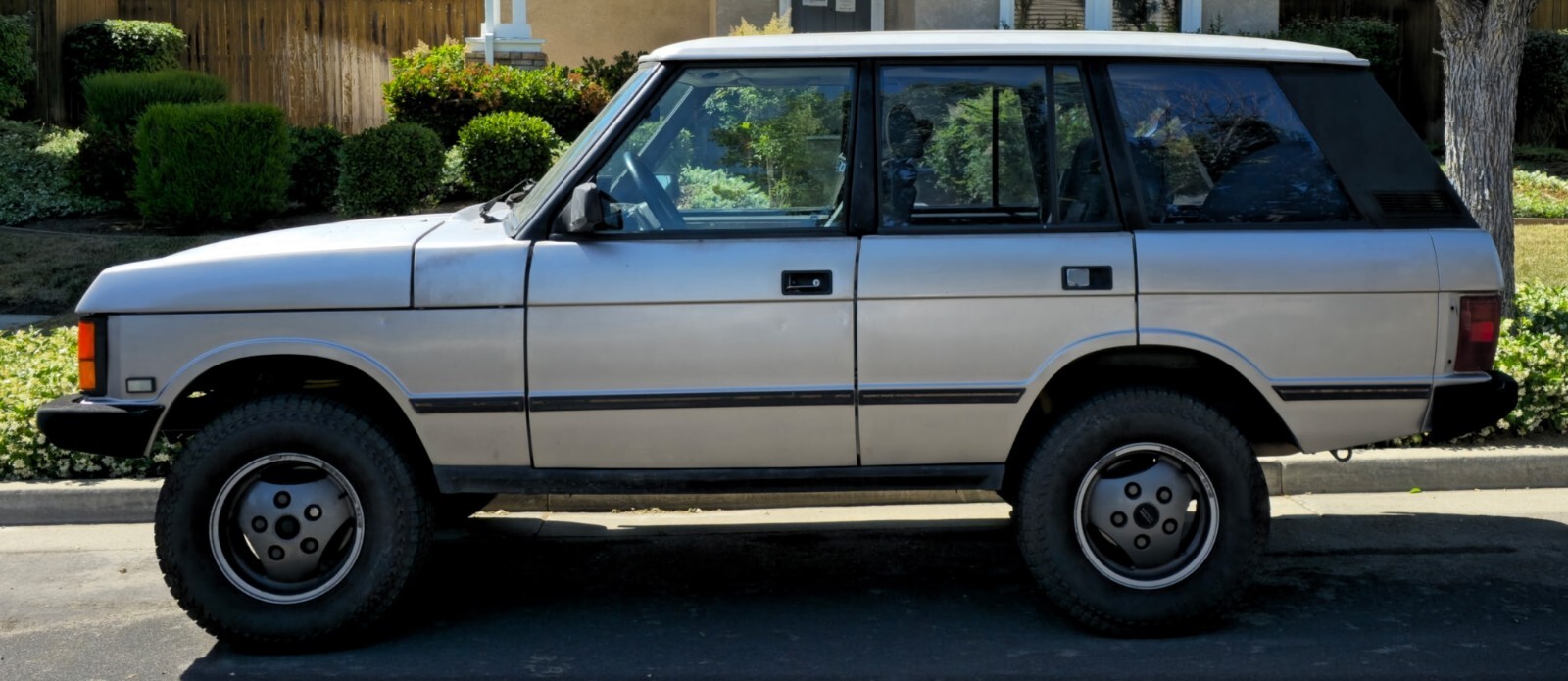Land-Rover-Range-Rover-1991-SUV