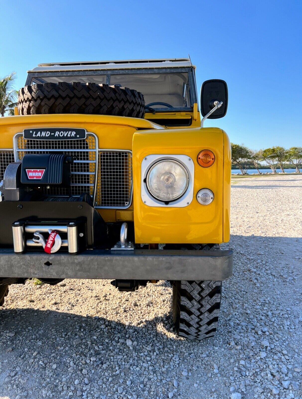 Land-Rover-Series-III-1982-12