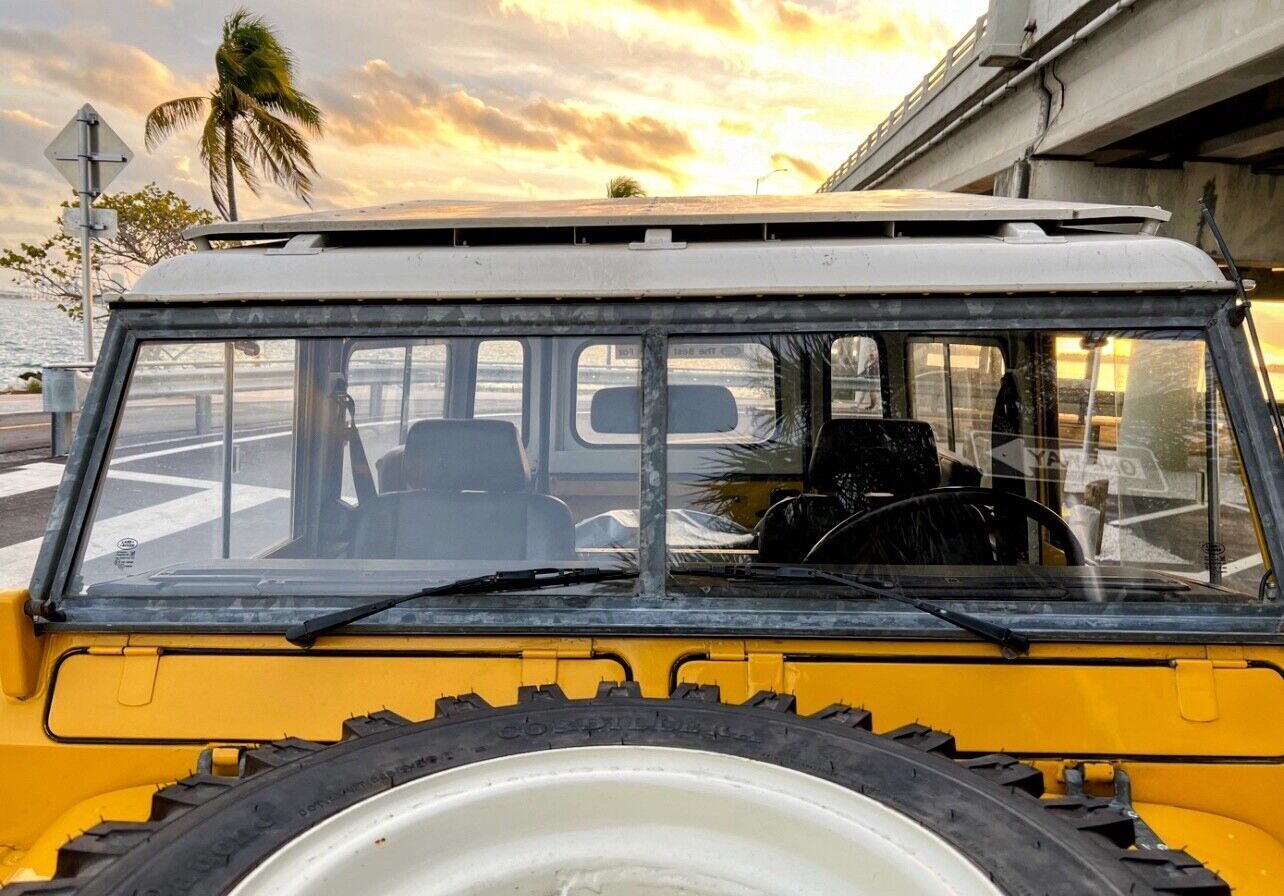 Land-Rover-Series-III-1982-13